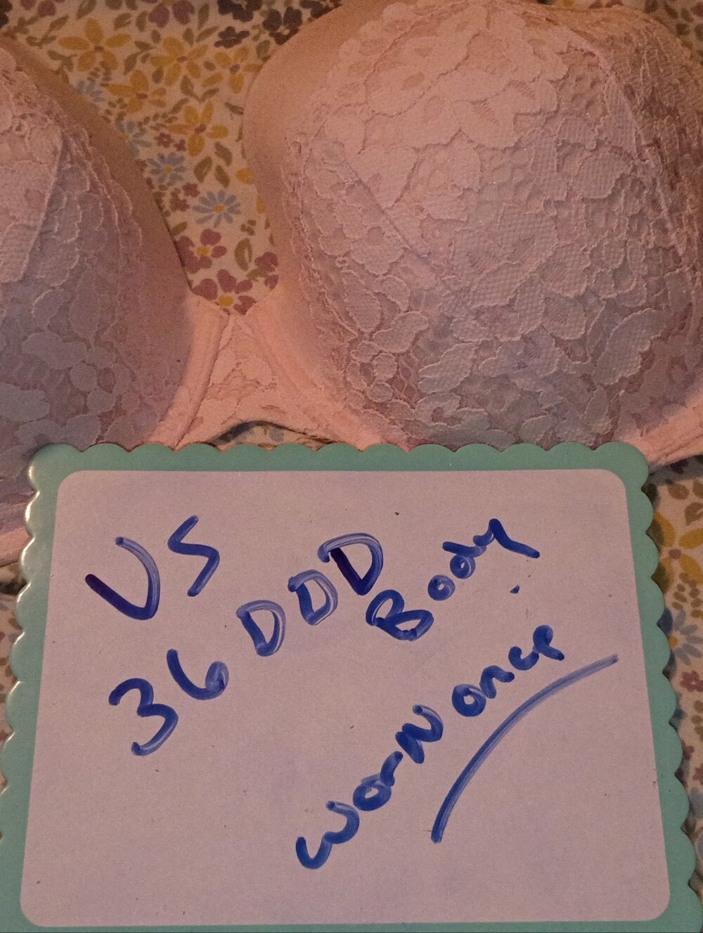 Like New Victoria Secret VS Body 36DDD Light Pink 🩷